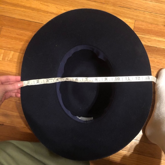 Felt hat - Picture 3 of 4